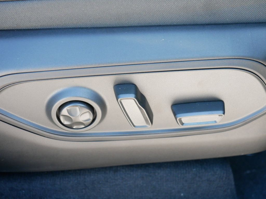 Thumbnail: 2025 Jeep Grand Cherokee - 24