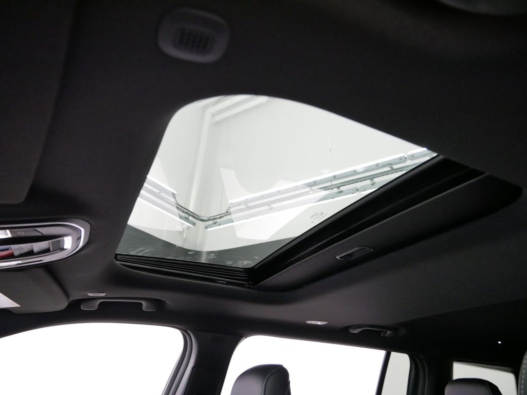 Thumbnail: 2025 Jeep Grand Cherokee L - 4