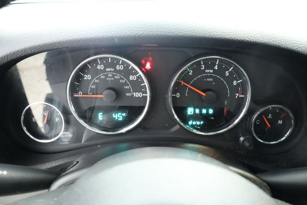 Thumbnail: 2014 Jeep Wrangler - 26