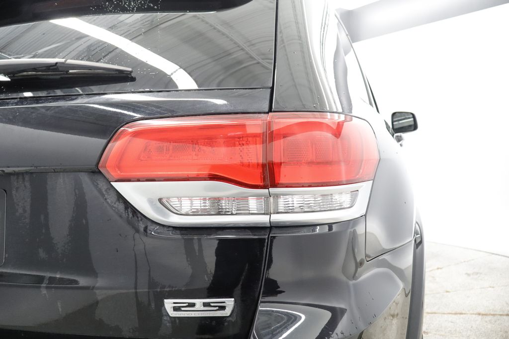 Thumbnail: 2018 Jeep Grand Cherokee - 13