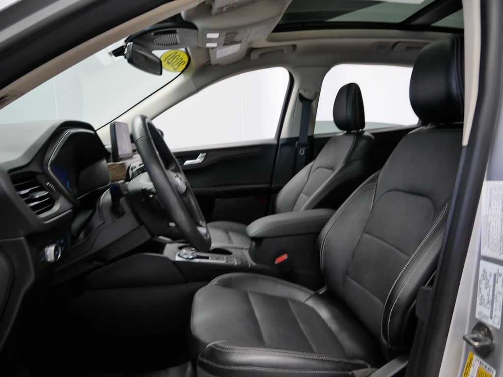 Thumbnail: 2020 Ford Escape - 3