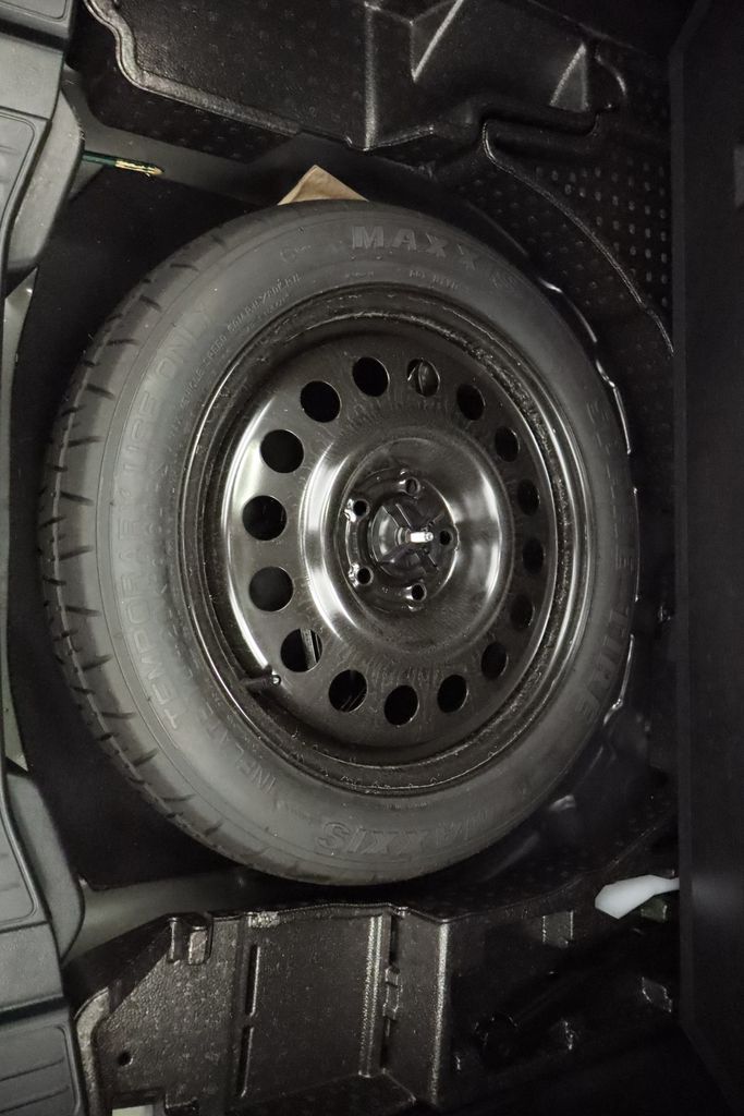 Thumbnail: 2024 Ford Escape - 21