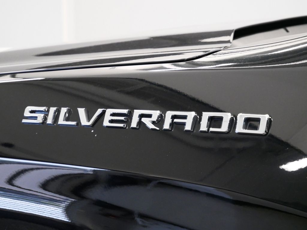 Thumbnail: 2022 Chevrolet Silverado 1500 - 19