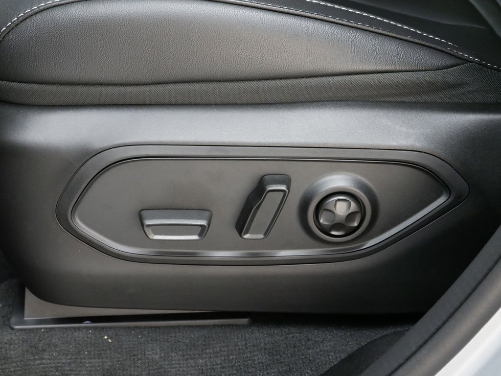 Thumbnail: 2025 Jeep Grand Cherokee - 4