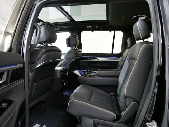 Thumbnail: 2023 Jeep Grand Wagoneer - 5