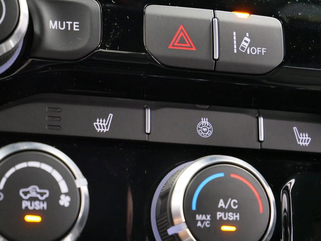 Thumbnail: 2026 RAM 1500 - 42