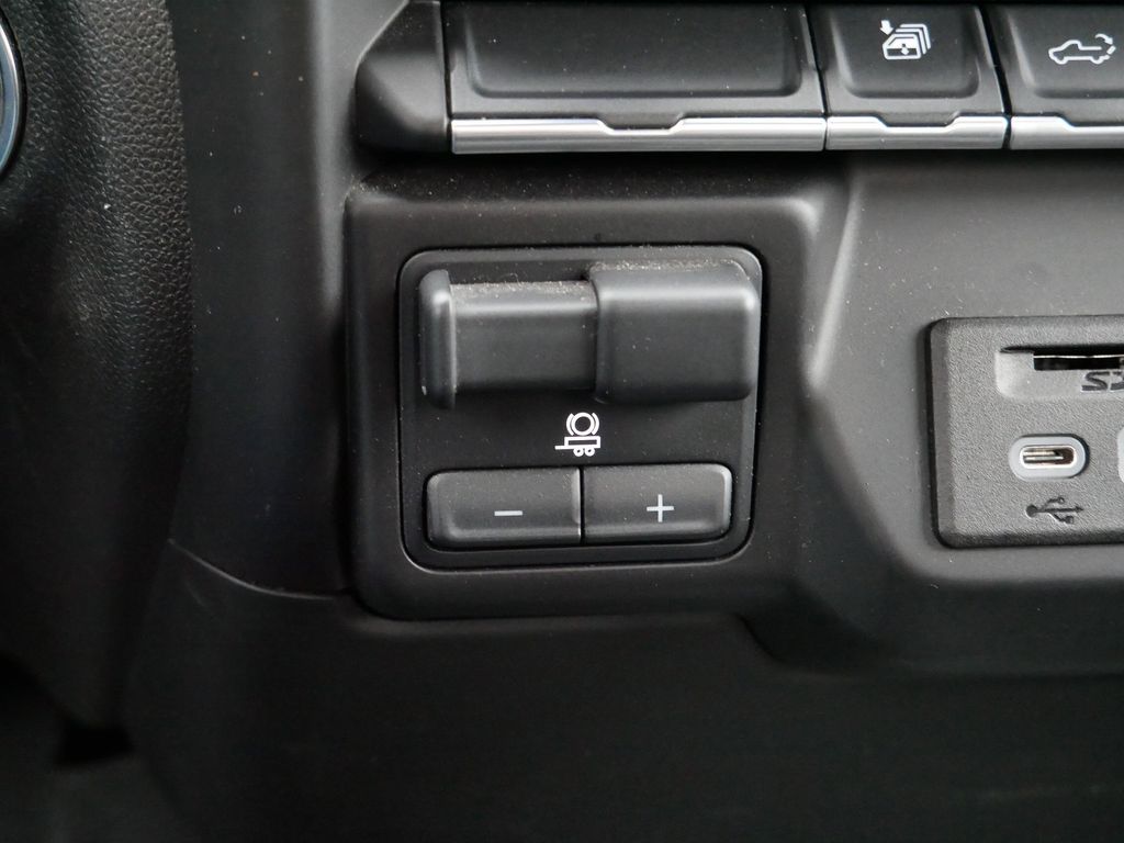 Thumbnail: 2022 GMC Sierra 3500 - 33