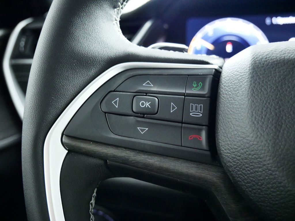 Thumbnail: 2025 Jeep Grand Cherokee - 38