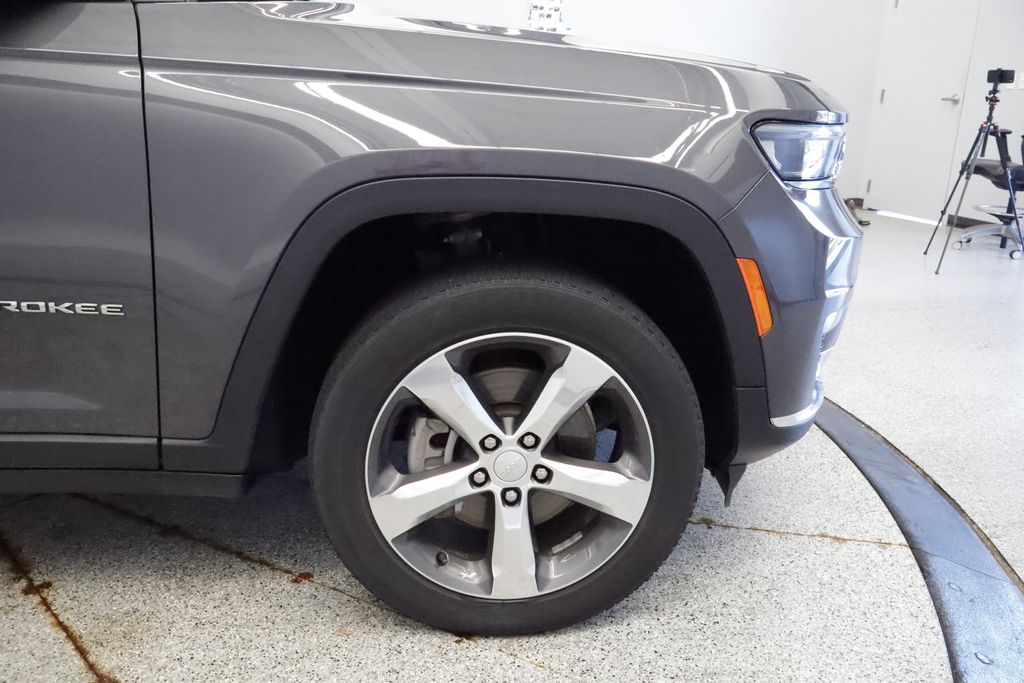 Thumbnail: 2021 Jeep Grand Cherokee L - 17