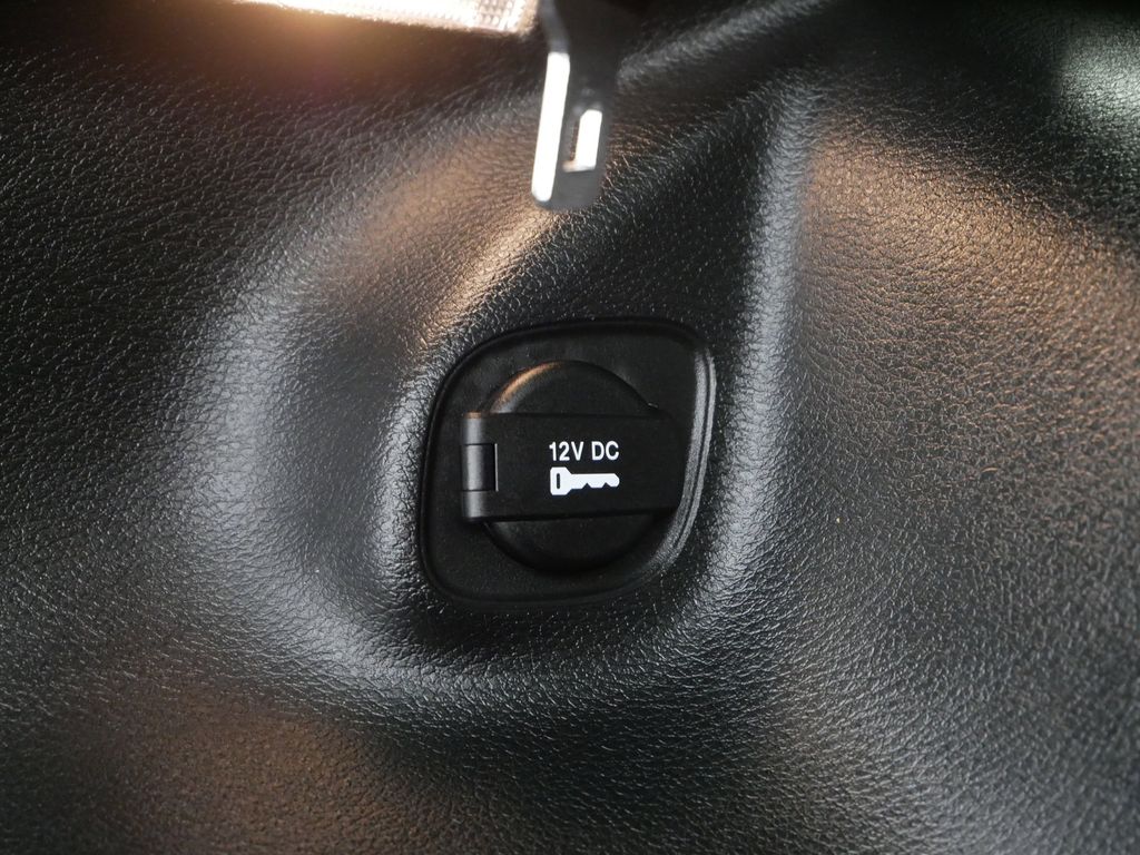 Thumbnail: 2022 Jeep Cherokee - 11