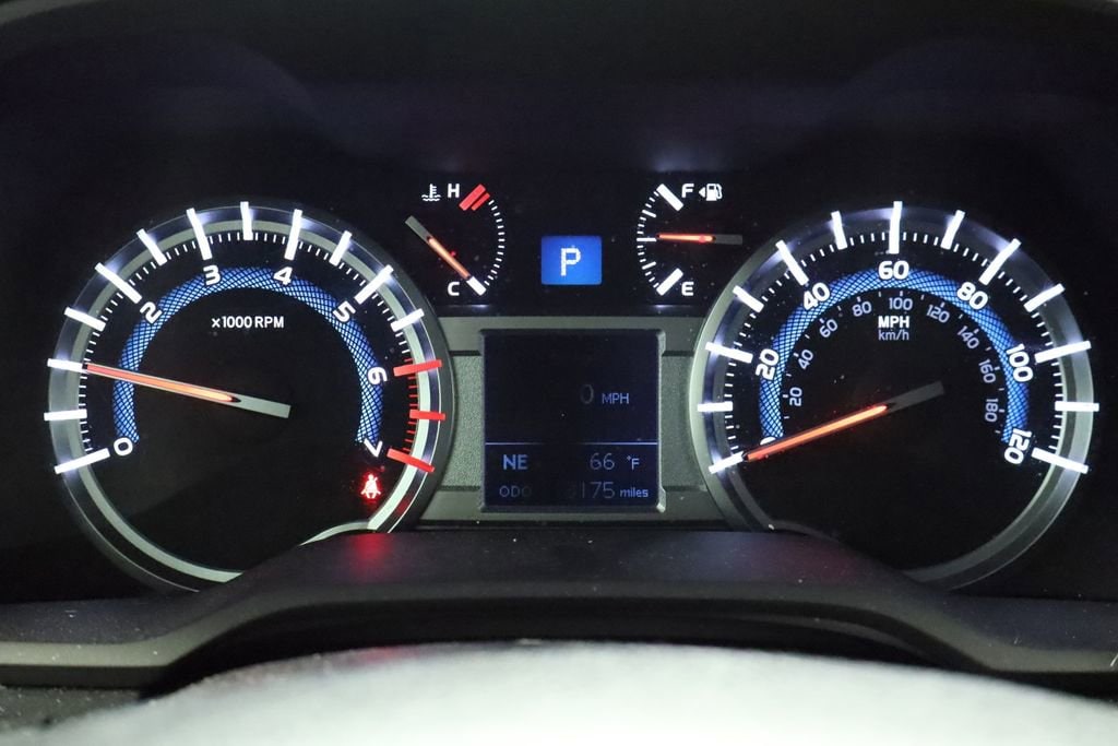 Thumbnail: 2018 Toyota 4Runner - 34