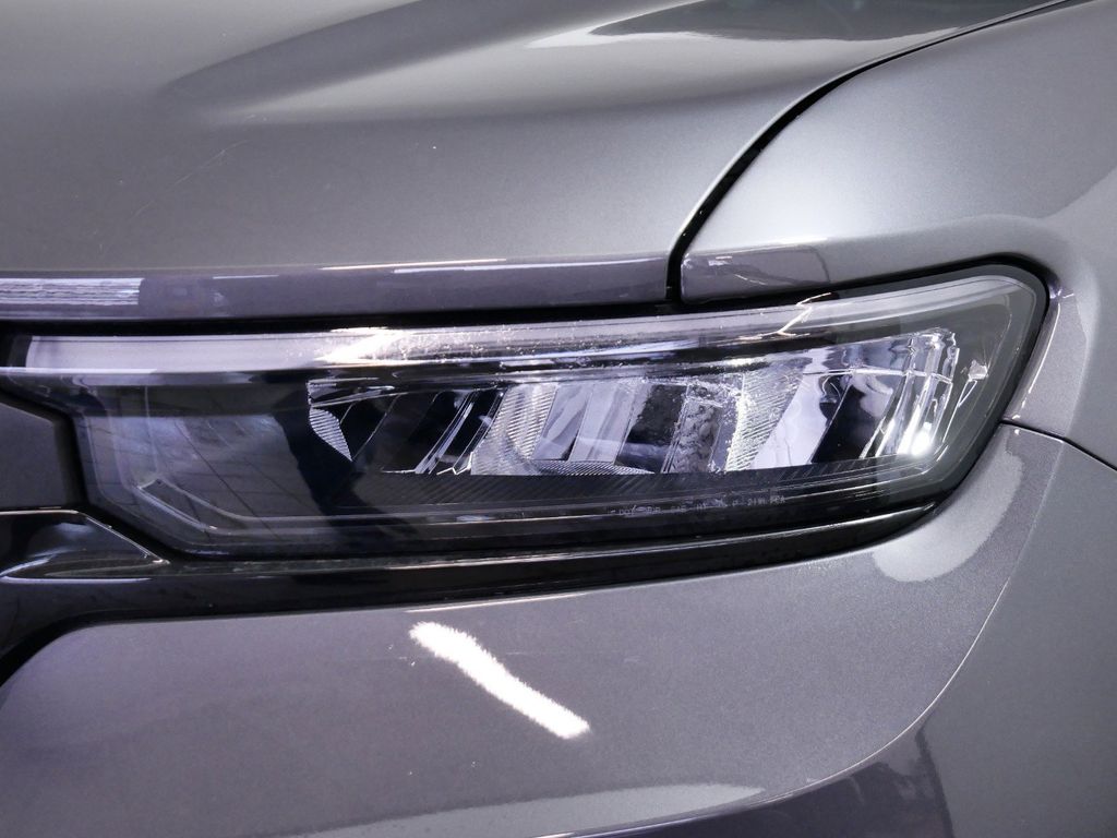 Thumbnail: 2025 Jeep Grand Cherokee L - 17