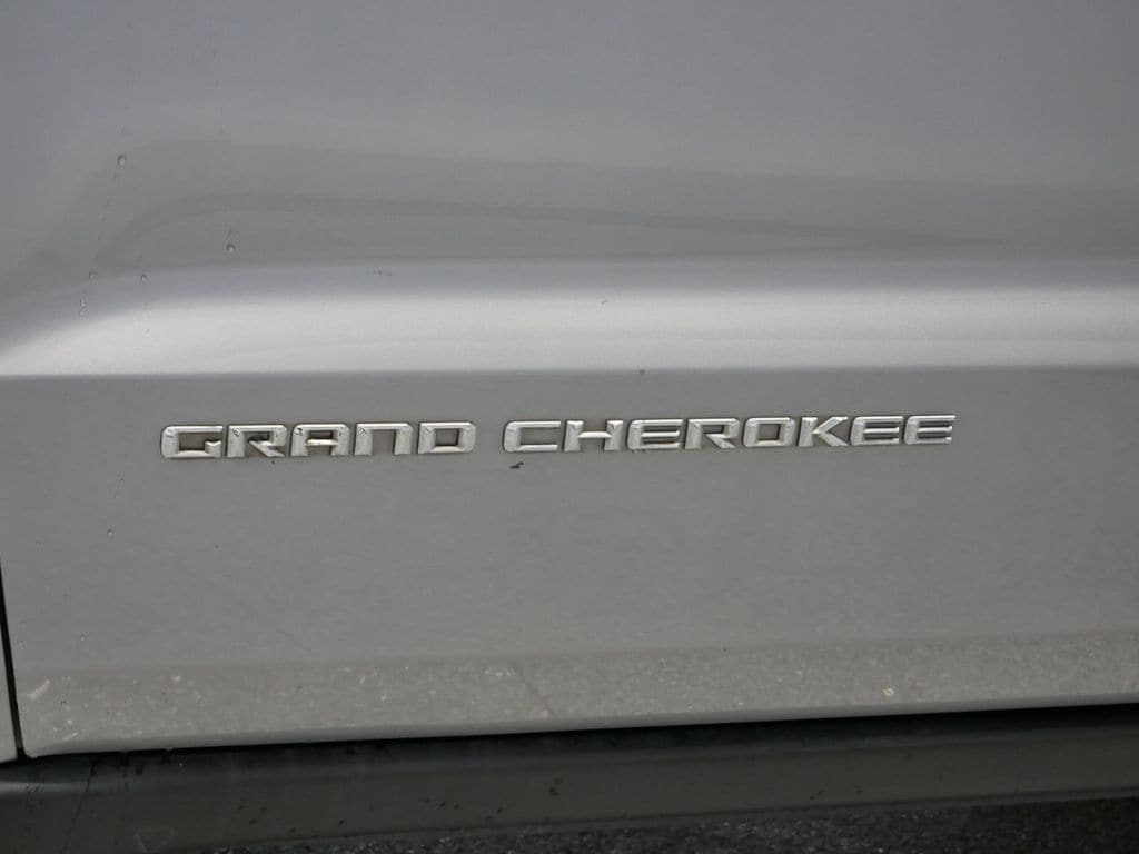 Thumbnail: 2014 Jeep Grand Cherokee - 47