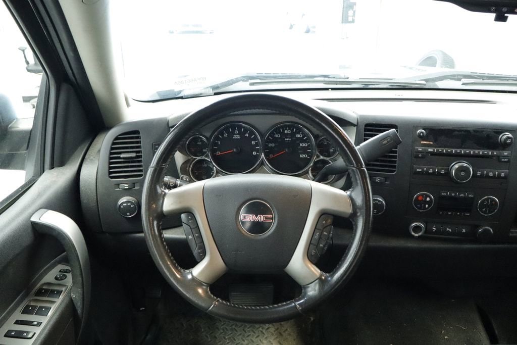 Thumbnail: 2011 GMC Sierra 1500 - 24