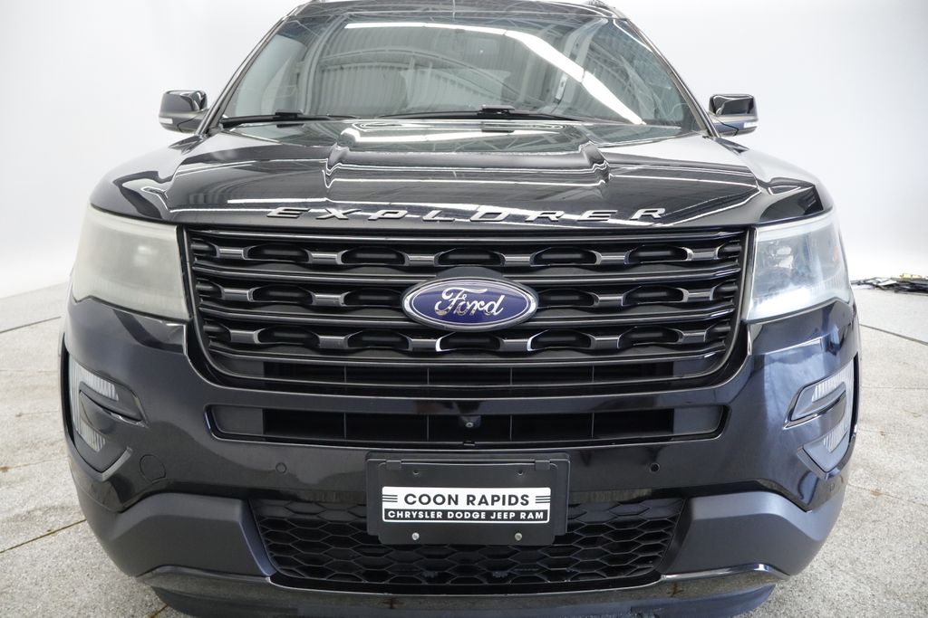 Thumbnail: 2016 Ford Explorer - 12