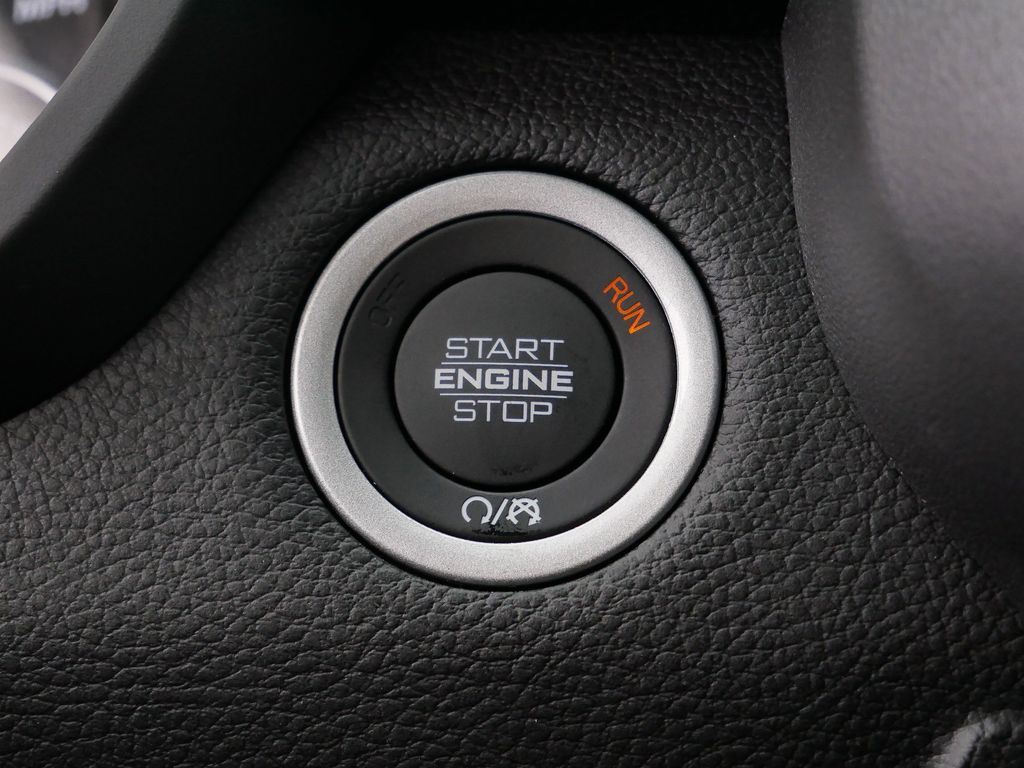 Thumbnail: 2026 RAM 1500 - 36