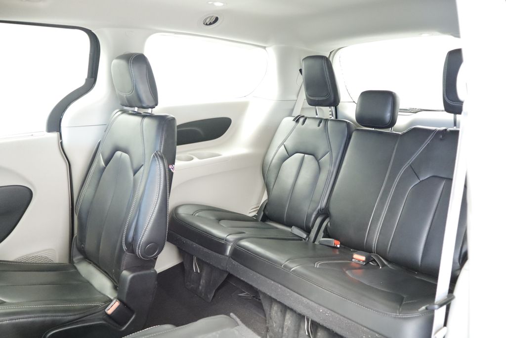 Thumbnail: 2023 Chrysler Pacifica - 20