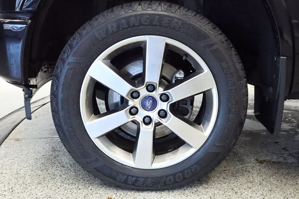 Thumbnail: 2016 Ford F-150 - 11