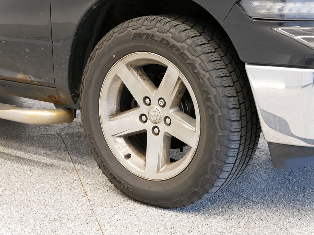 Thumbnail: 2010 RAM 1500 - 16