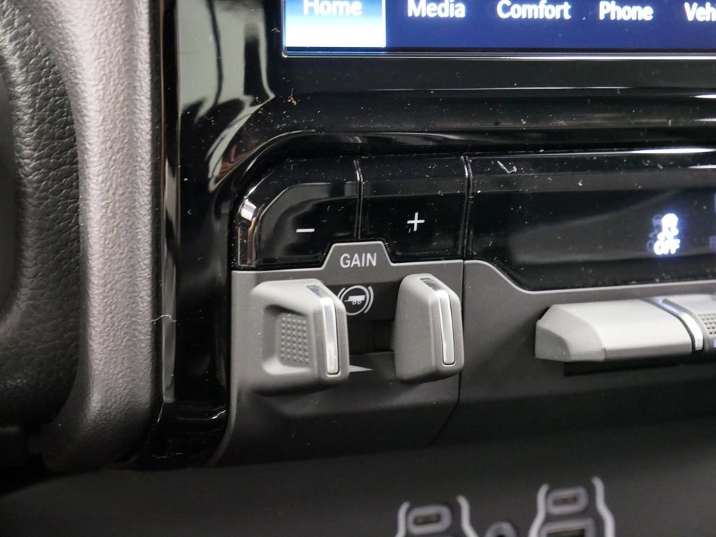 Thumbnail: 2026 RAM 1500 - 32