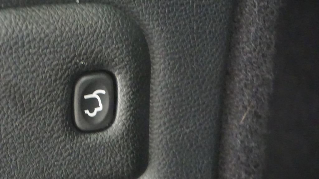 Thumbnail: 2018 Dodge Durango - 20