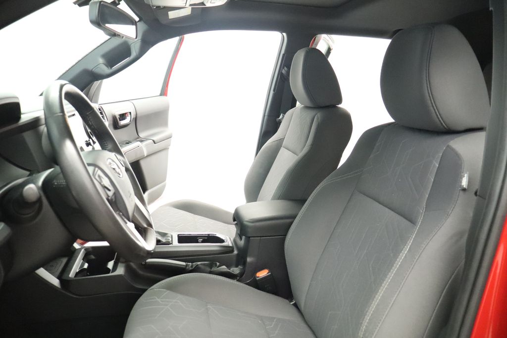 Thumbnail: 2017 Toyota Tacoma - 28