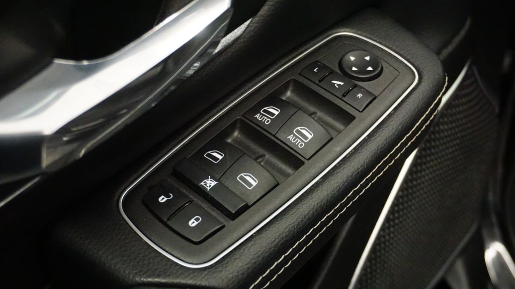 Thumbnail: 2023 RAM 1500 - 28