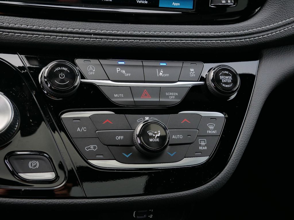 Thumbnail: 2026 Chrysler Pacifica - 35