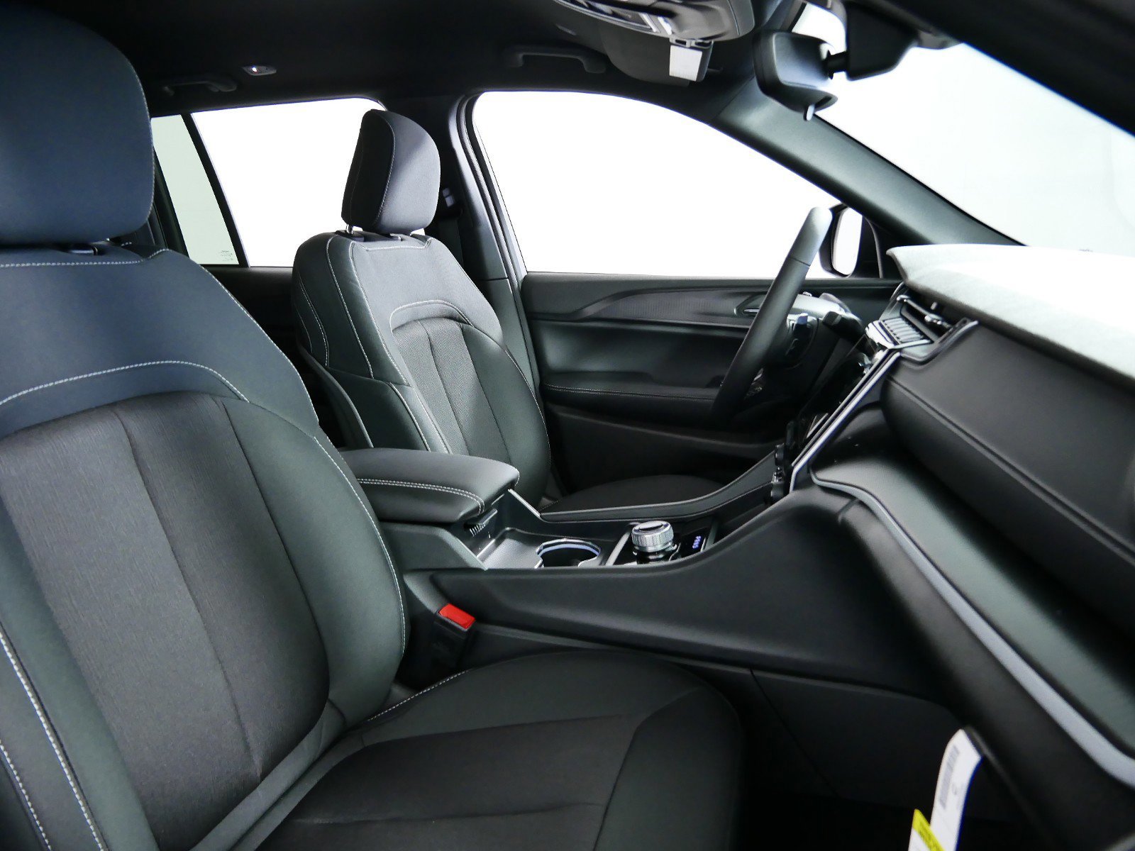 Thumbnail: 2025 Jeep Grand Cherokee - 15