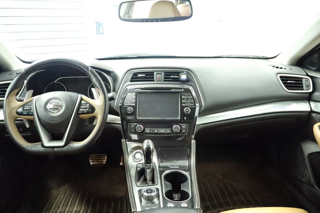 Thumbnail: 2016 Nissan Maxima - 18