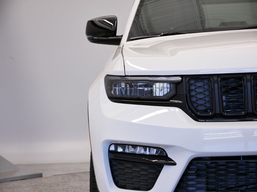 Thumbnail: 2025 Jeep Grand Cherokee - 48