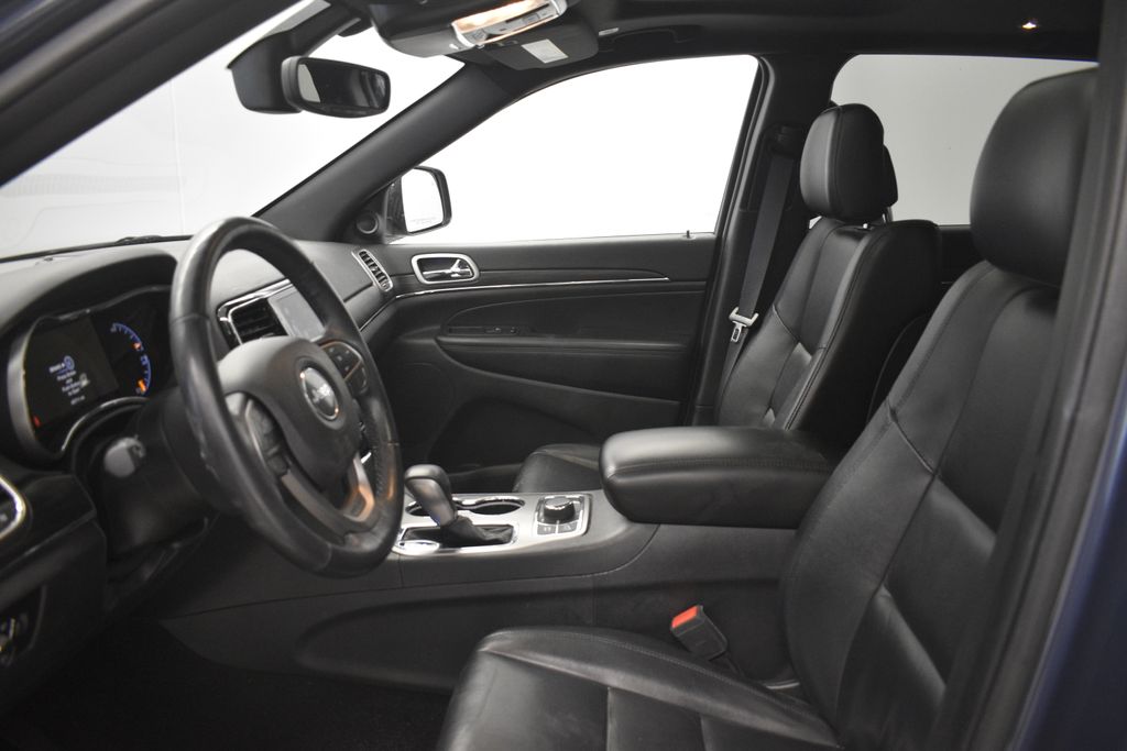 Thumbnail: 2020 Jeep Grand Cherokee - 21