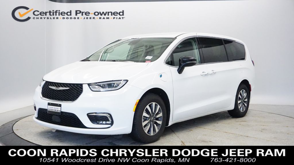 Thumbnail: 2024 Chrysler Pacifica - 1