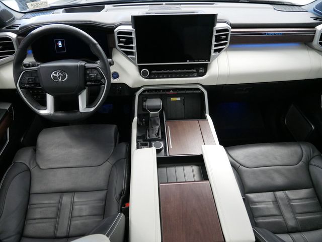 Thumbnail: 2024 Toyota Sequoia - 17