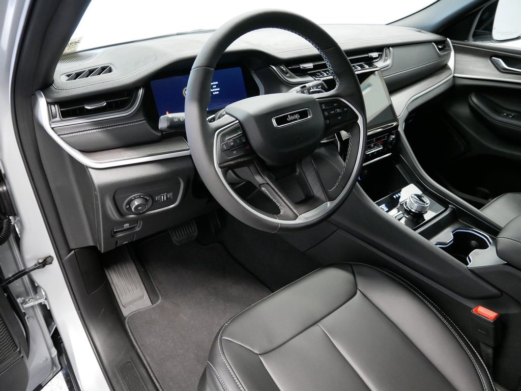 Thumbnail: 2025 Jeep Grand Cherokee - 2