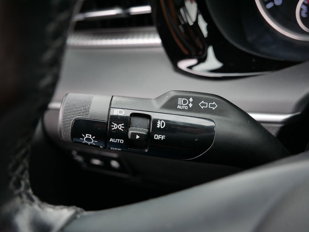 Thumbnail: 2023 Kia K5 - 29