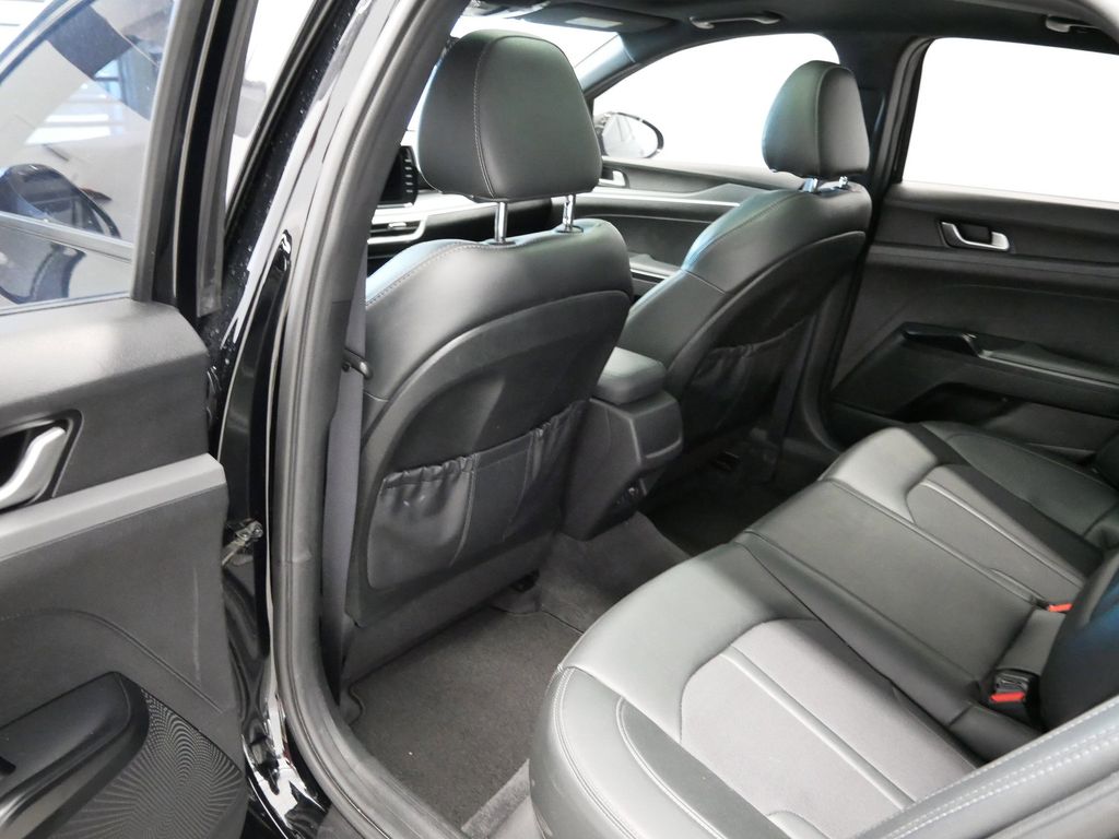 Thumbnail: 2023 Kia K5 - 26
