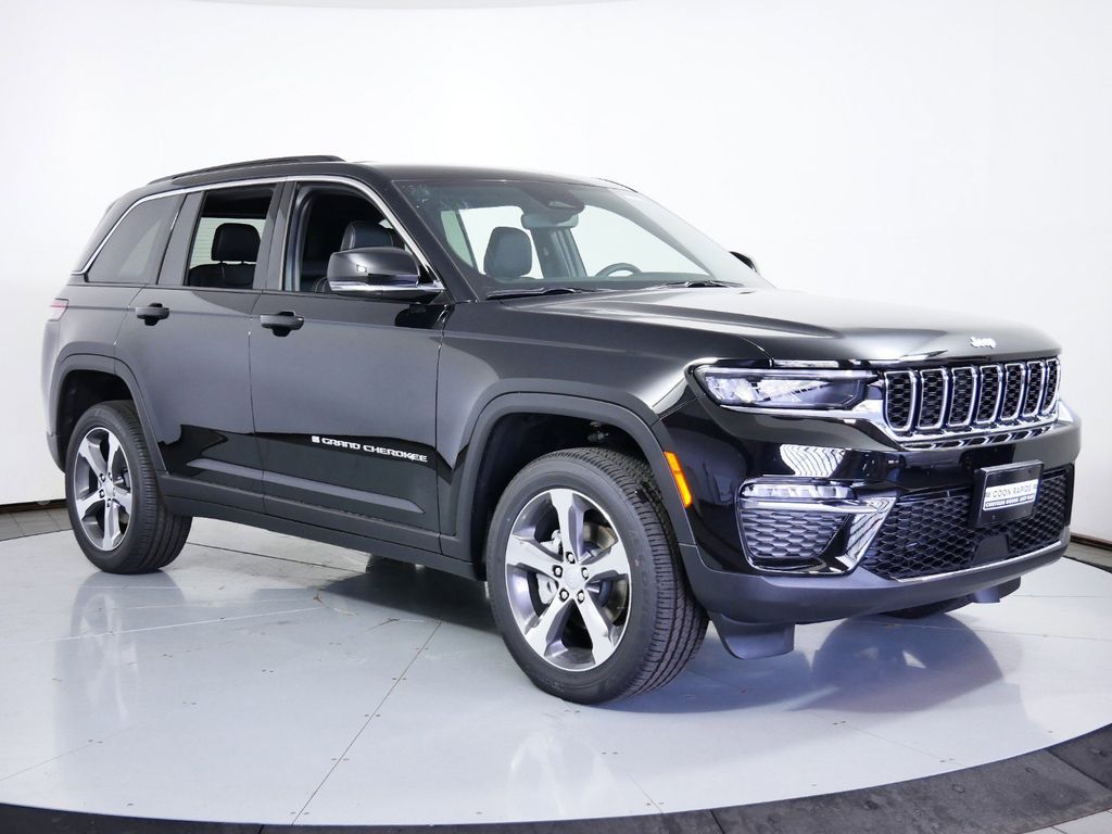 Thumbnail: 2025 Jeep Grand Cherokee - 2