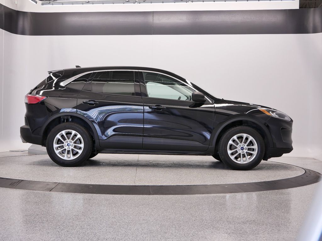 Thumbnail: 2022 Ford Escape - 8