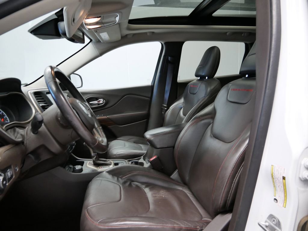 Thumbnail: 2014 Jeep Cherokee - 23