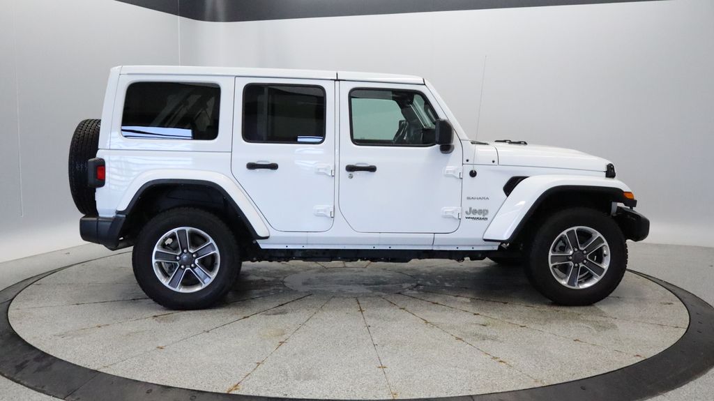 Thumbnail: 2021 Jeep Wrangler - 6