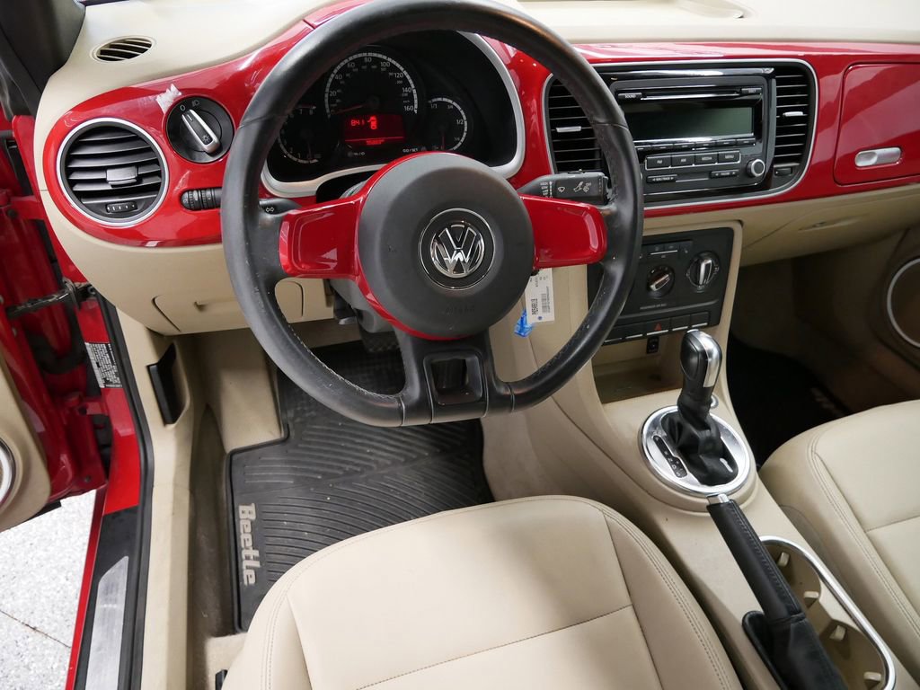 Thumbnail: 2013 Volkswagen Beetle - 25