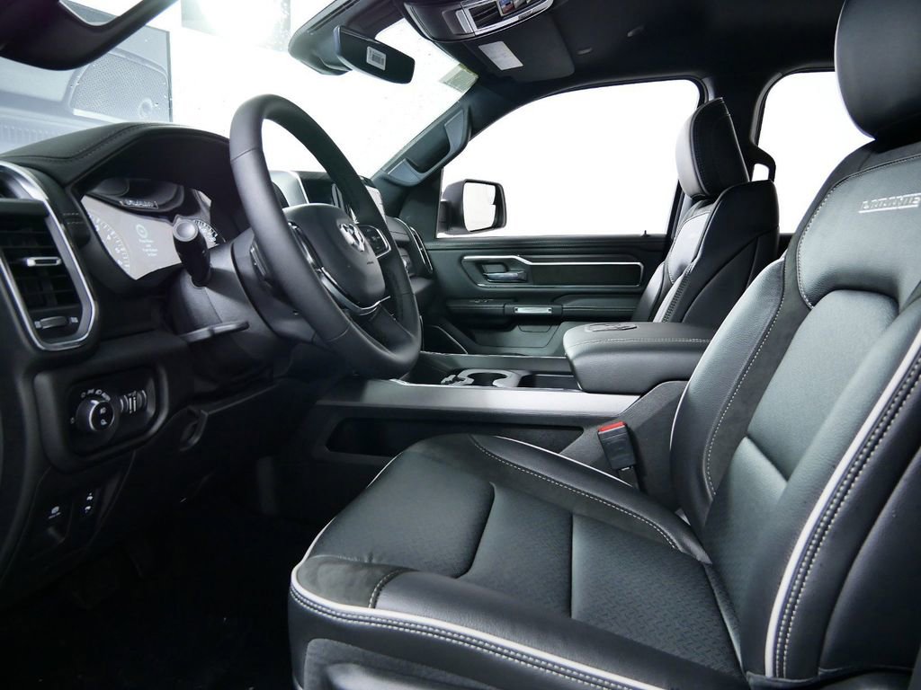 Thumbnail: 2025 RAM 1500 - 33