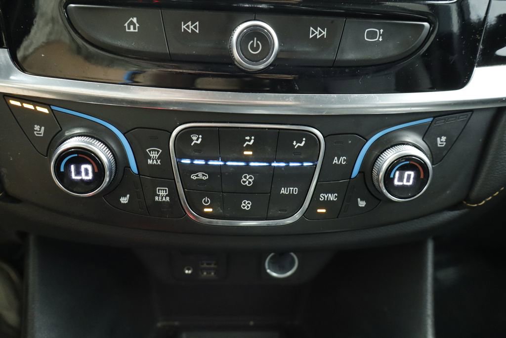 Thumbnail: 2021 Chevrolet Traverse - 33
