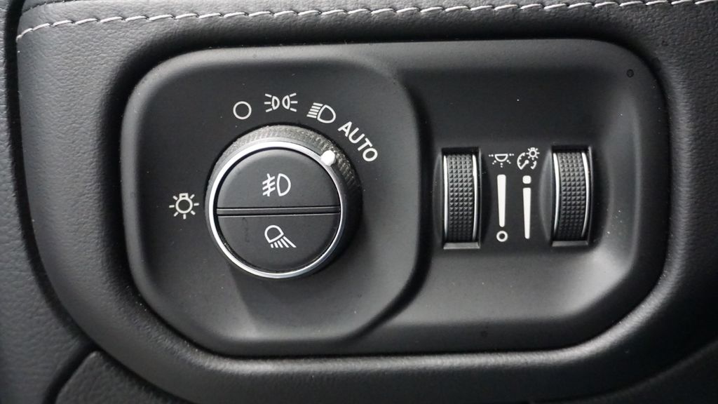 Thumbnail: 2022 RAM 1500 - 32