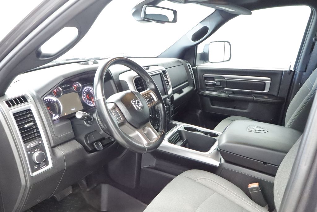 Thumbnail: 2021 RAM 1500 Classic - 23