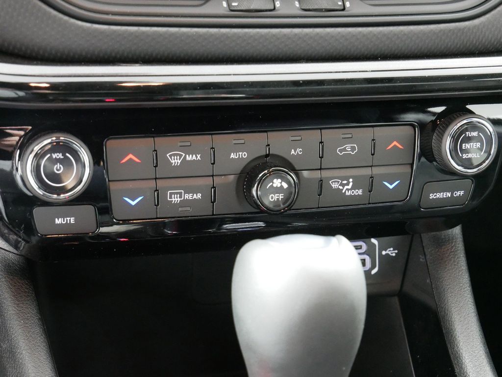 Thumbnail: 2024 Jeep Compass - 9