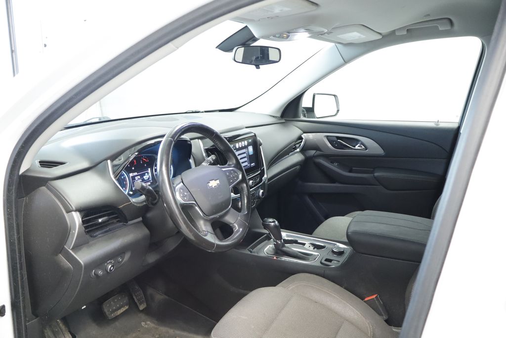 Thumbnail: 2018 Chevrolet Traverse - 20