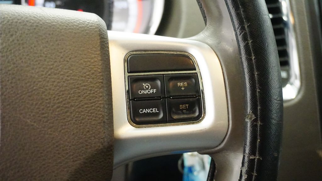 Thumbnail: 2013 Dodge Durango - 30