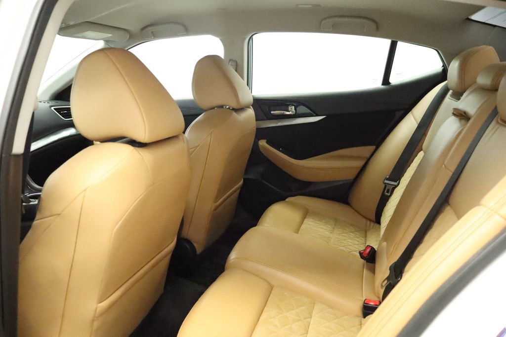 Thumbnail: 2016 Nissan Maxima - 16